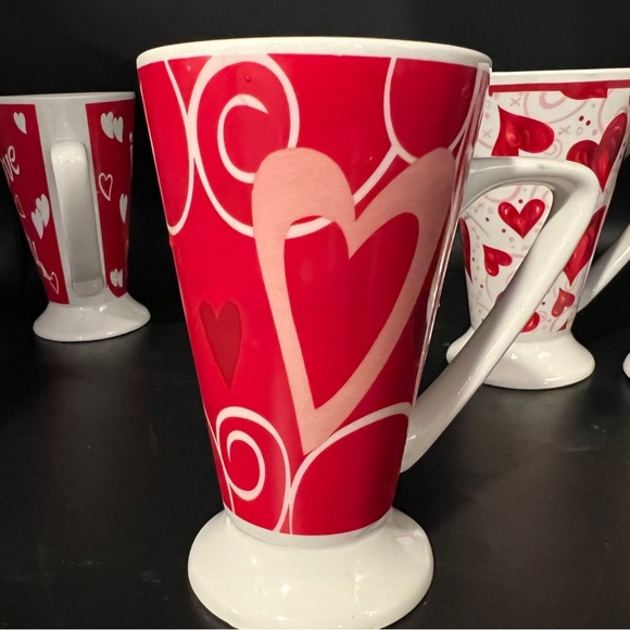 FLOMO ceramic Mugs. White with red hearts. 7 oz. Set of 4 - Picture 6 of 6